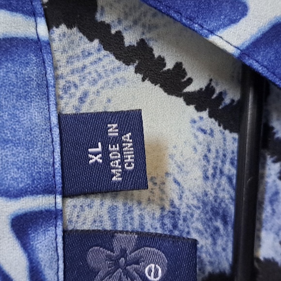 Susan Graver Button-Up Snakeprint 3/4 Button Sleeve Blouse. Size XL - Picture 8 of 9